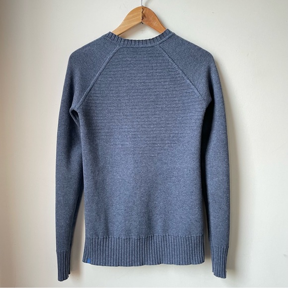 Lululemon Still Lotus Reversible Sweater Crew Blue Grey Stripe XS 2 4 Pullover - Picture 8 of 10